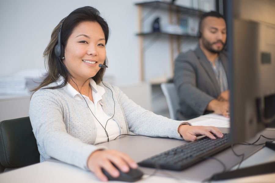 Call centre agent using a computer-based call management system